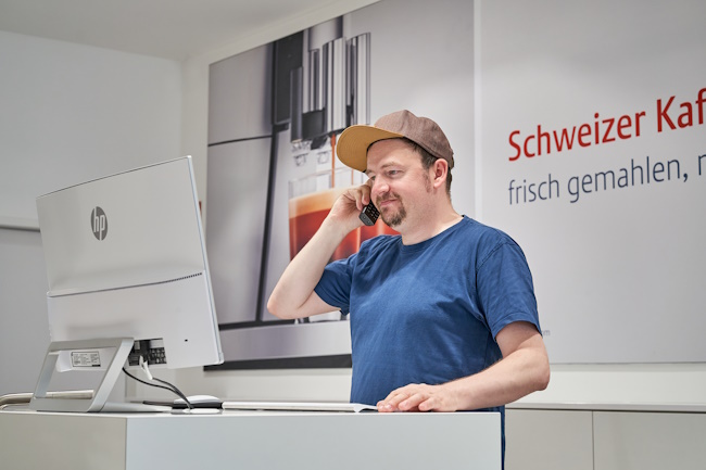 Berliner Kaffee Maschinen Zentrum innen Jura Vollautomat Beratung Service Berliner-Kaffeemaschinenzentrum-Service-Beratung-Hilfe-persoenlich